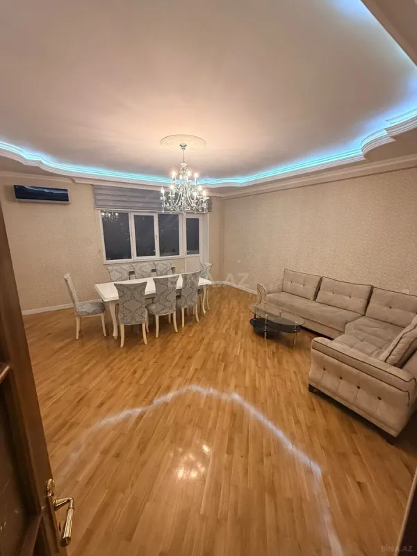 Satılır 4 otaqlı mənzil 170 m²