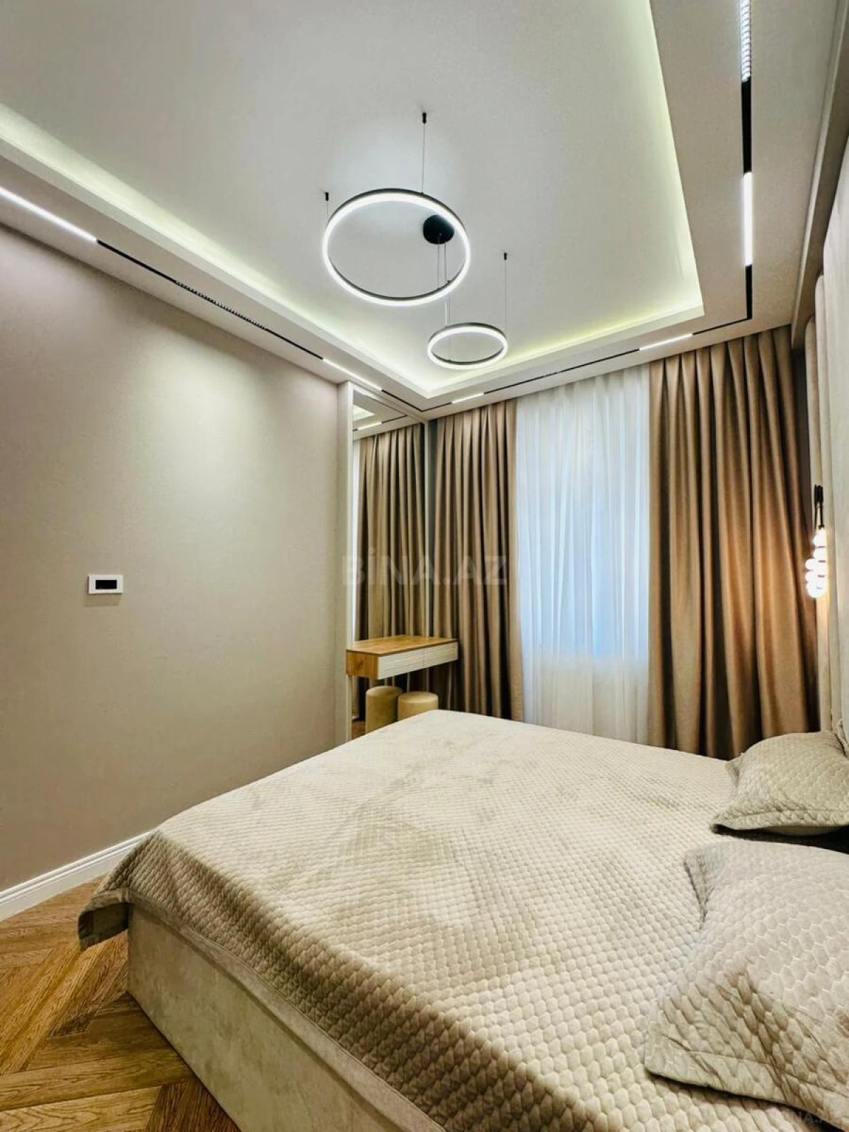 Satılır 2 otaqlı mənzil 68 m²