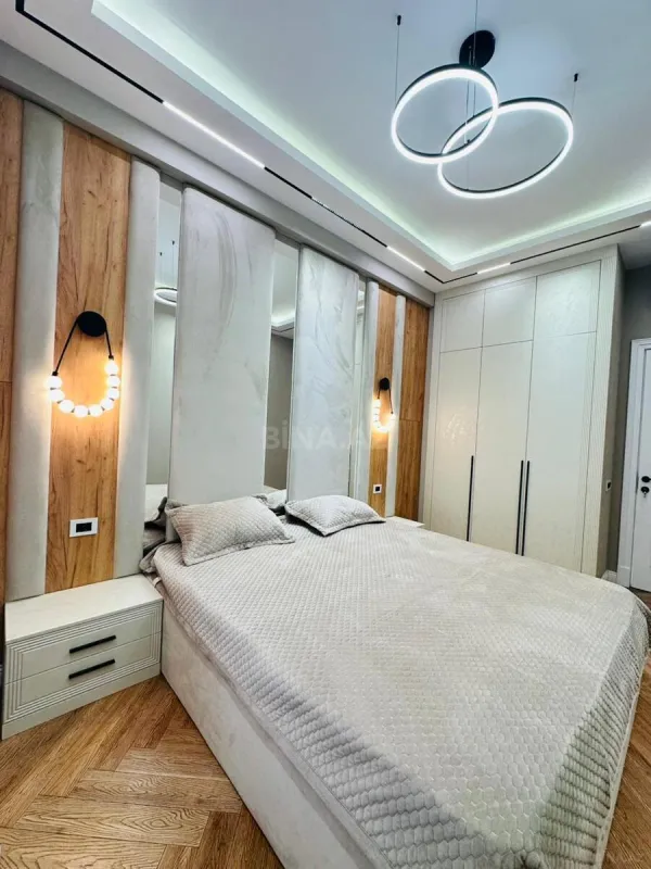 Satılır 2 otaqlı mənzil 68 m²