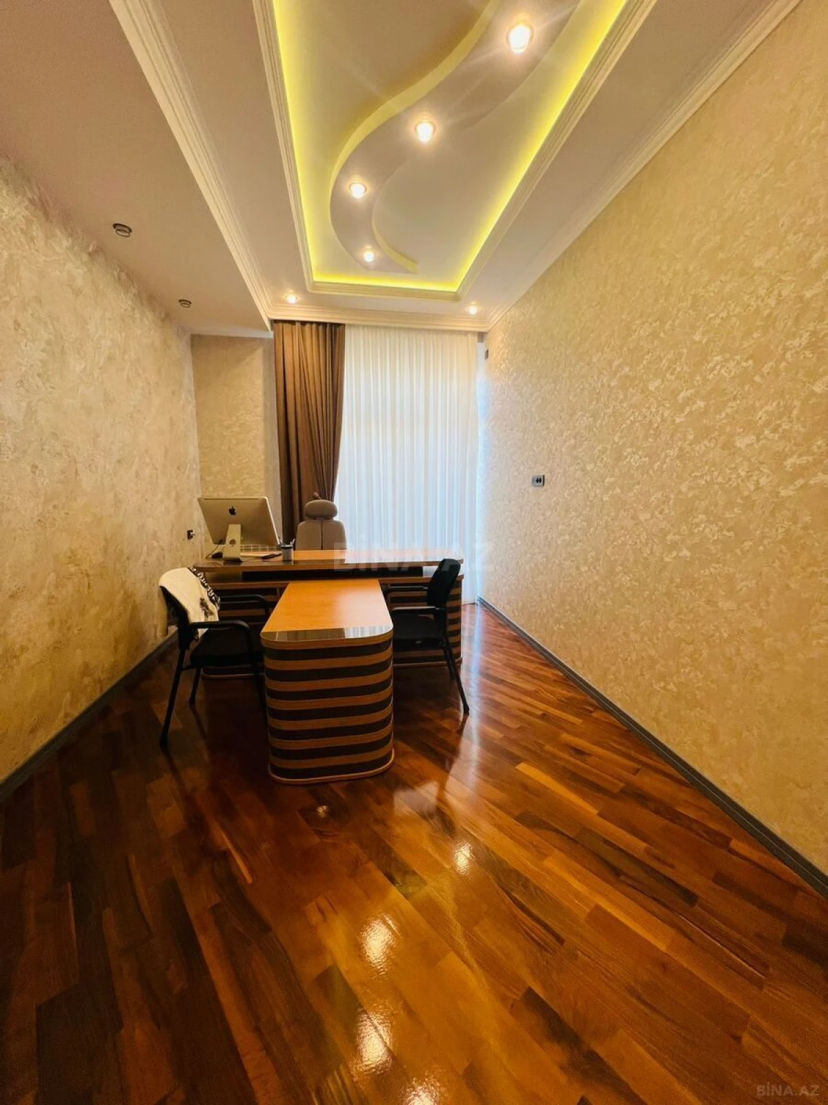 Satılır 3 otaqlı mənzil 120 m²