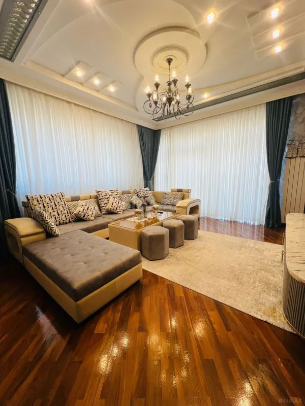 Satılır 3 otaqlı mənzil 120 m²