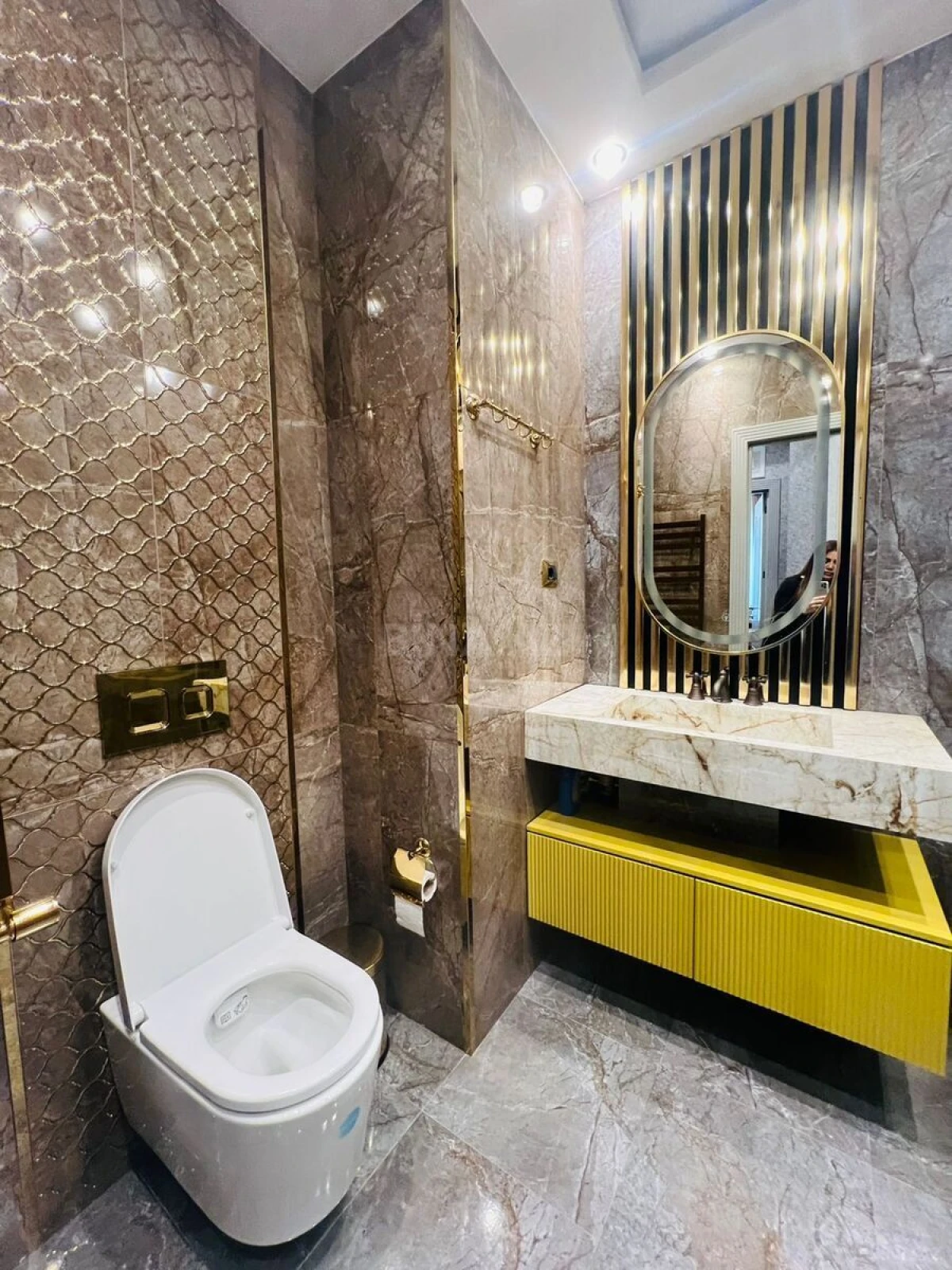 Satılır 3 otaqlı mənzil 120 m²