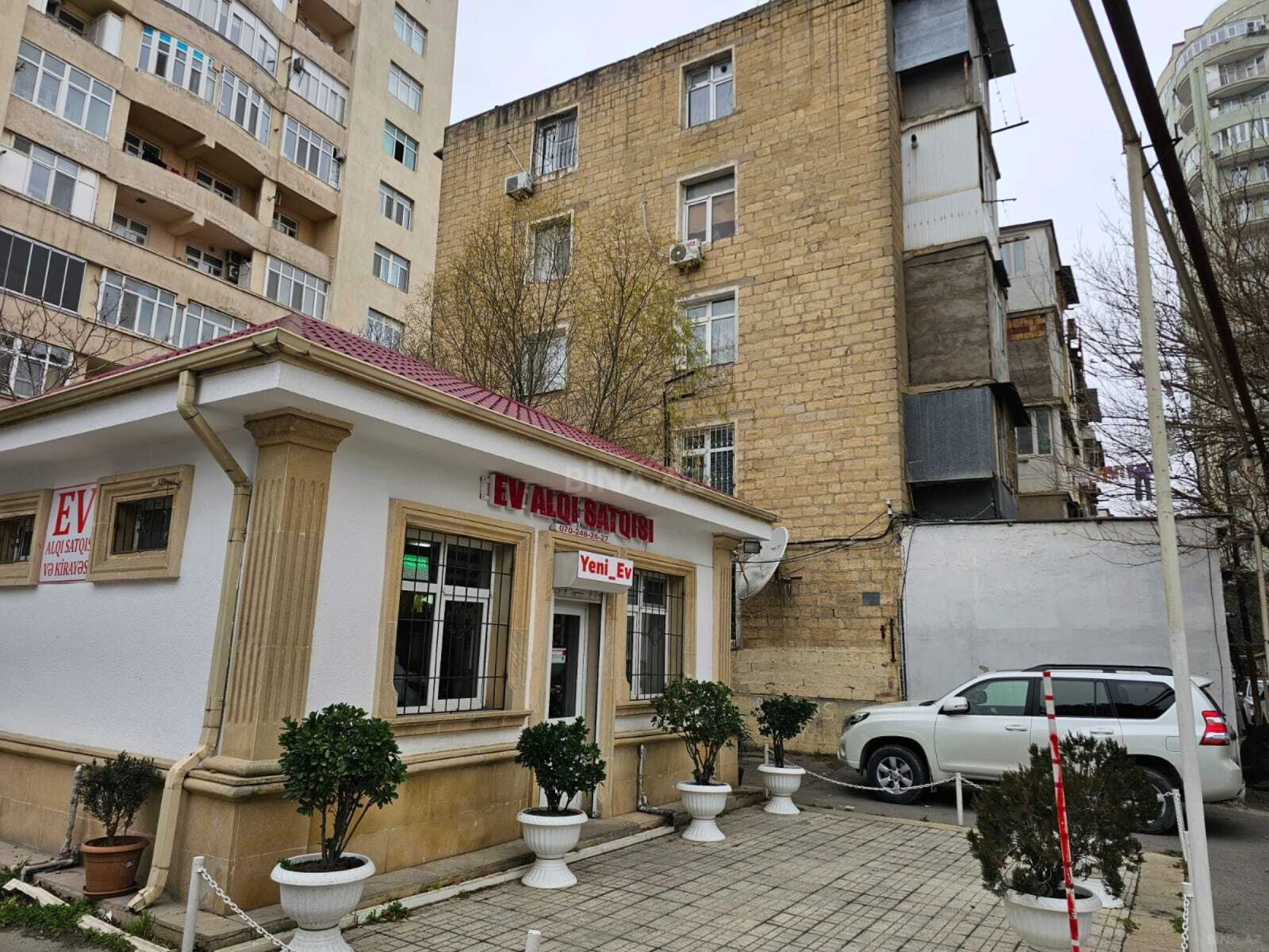 Satılır 3 otaqlı mənzil 60 m²