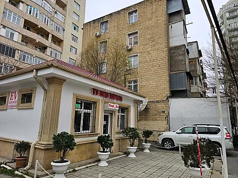 Satılır 3 otaqlı mənzil 60 m² — Bakı, İnşaatçılar 3 otaq 60.00 m²