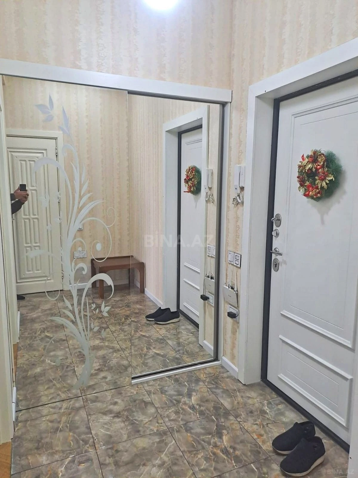 Satılır 2 otaqlı mənzil 62 m²