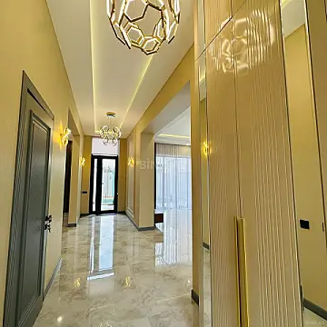 Satılır 4 otaqlı həyət evi 200 m²