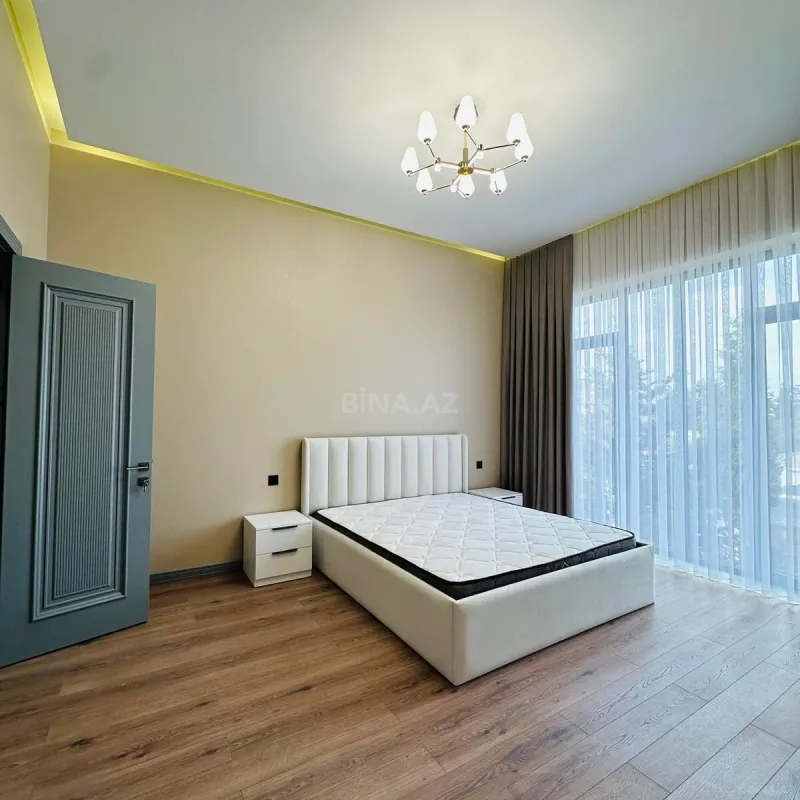 Satılır 4 otaqlı həyət evi 200 m²