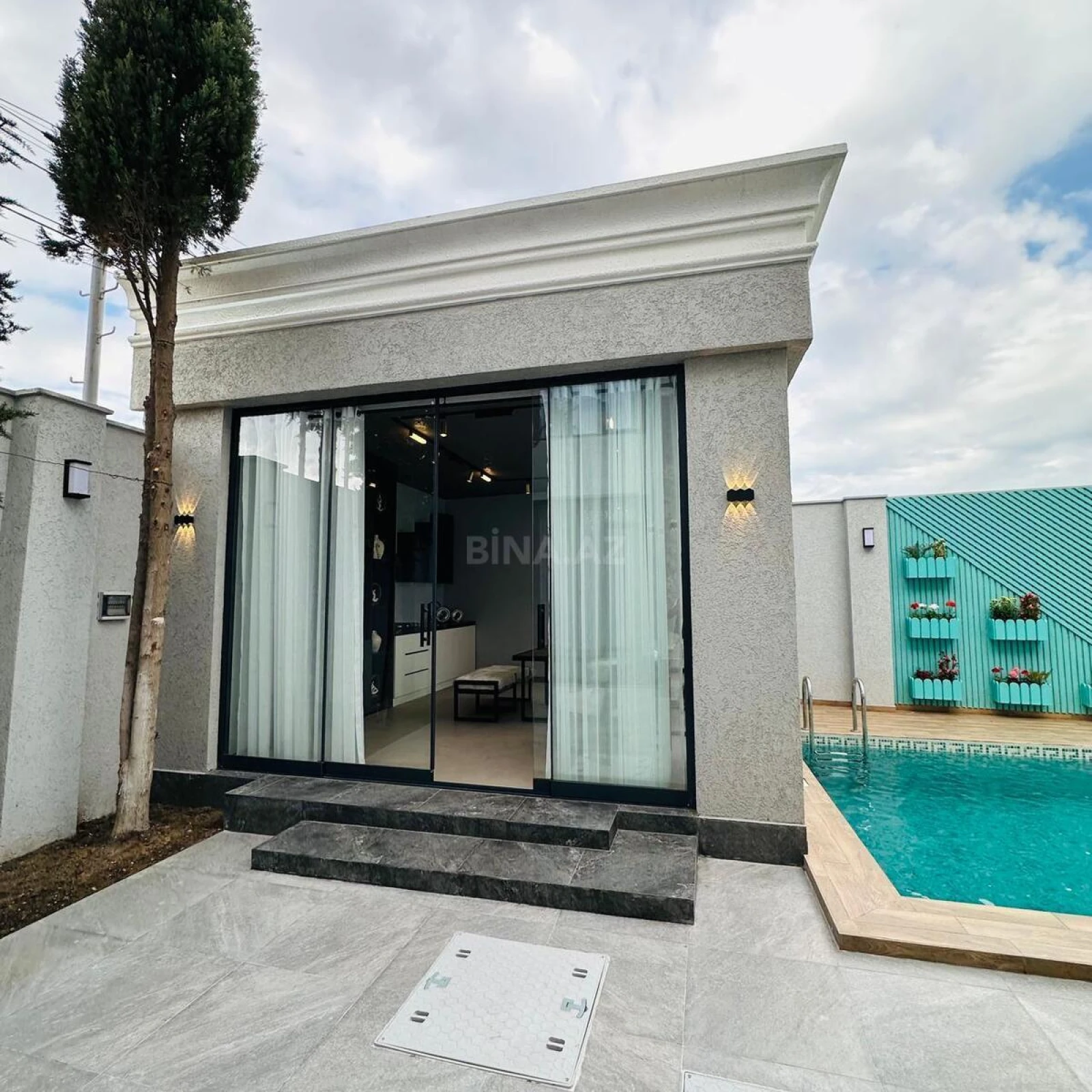 Satılır 4 otaqlı həyət evi 200 m²