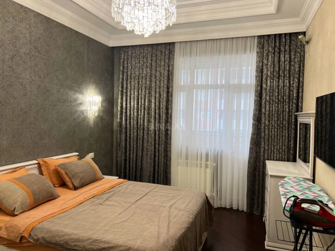 Kirayə verilir 2 otaqlı mənzil 80 m²