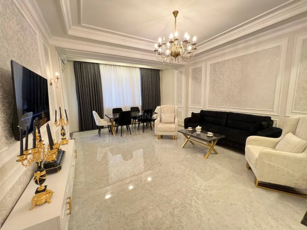 Kirayə verilir 2 otaqlı mənzil 80 m²