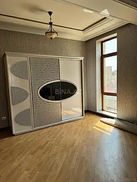 Kirayə verilir 8 otaqlı həyət evi 700 m²