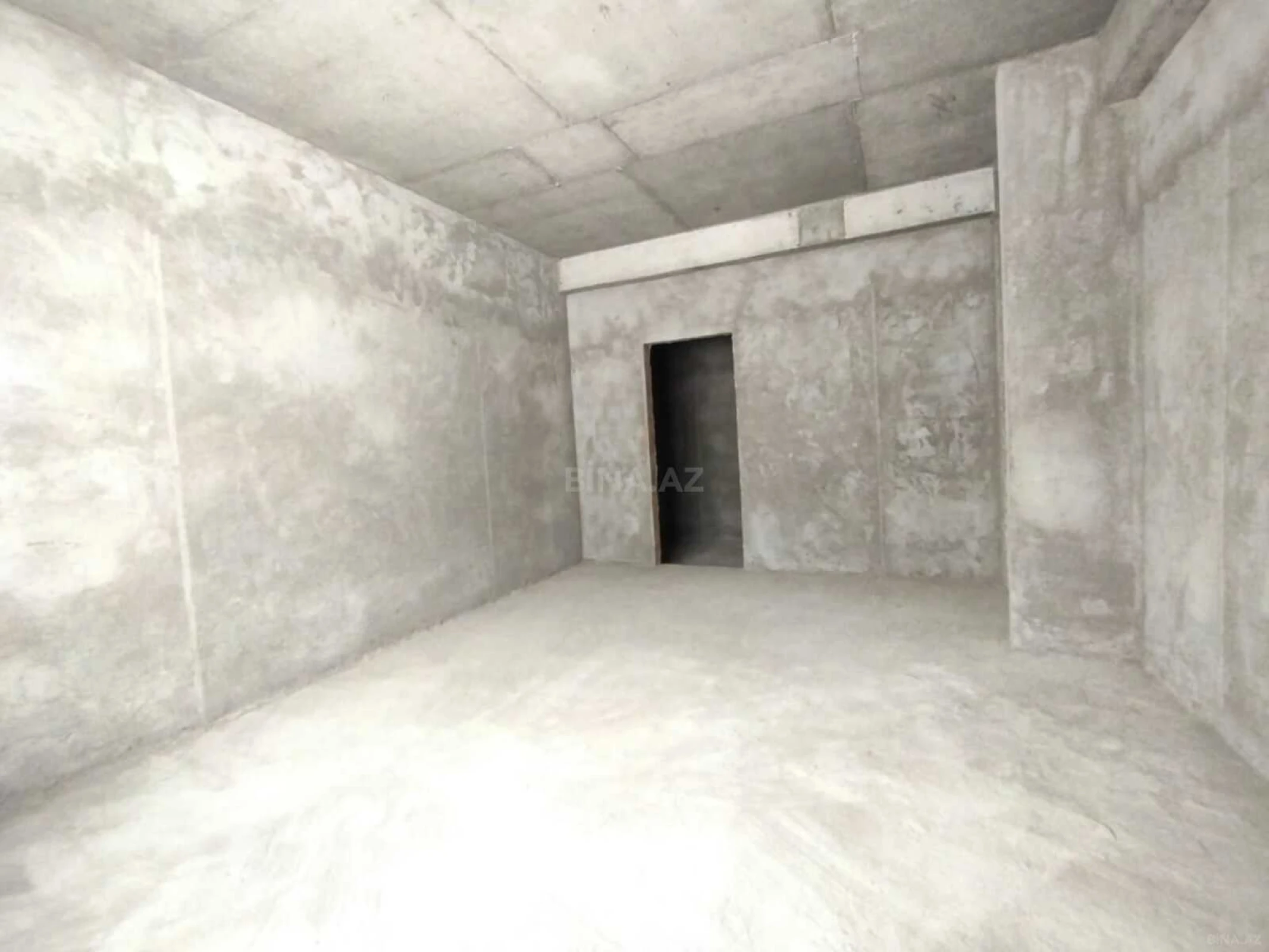 Satılır 3 otaqlı mənzil 140 m²