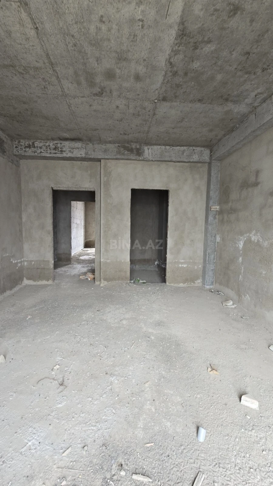 Satılır 4 otaqlı mənzil 205 m²