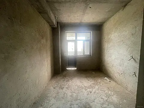 Satılır 3 otaqlı mənzil 111 m²