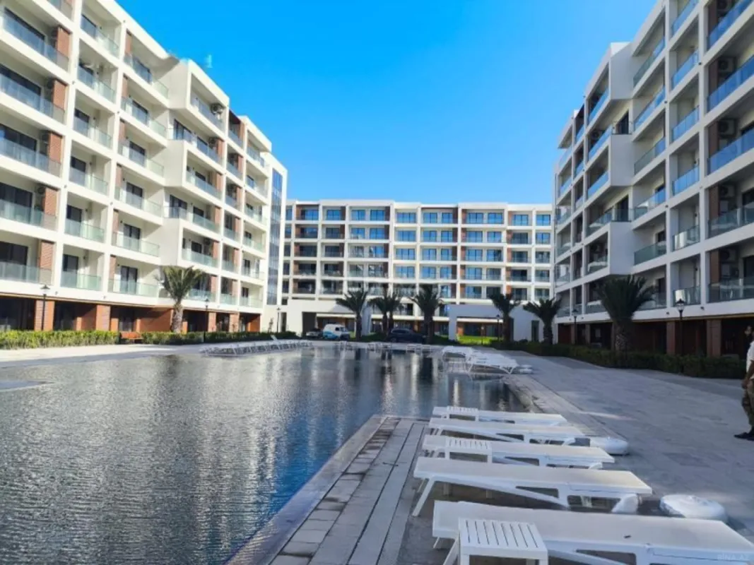 Satılır 2 otaqlı mənzil 92 m²