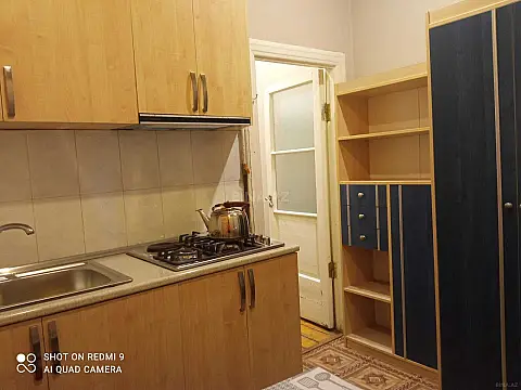 Kirayə verilir 2 otaqlı mənzil 70 m²