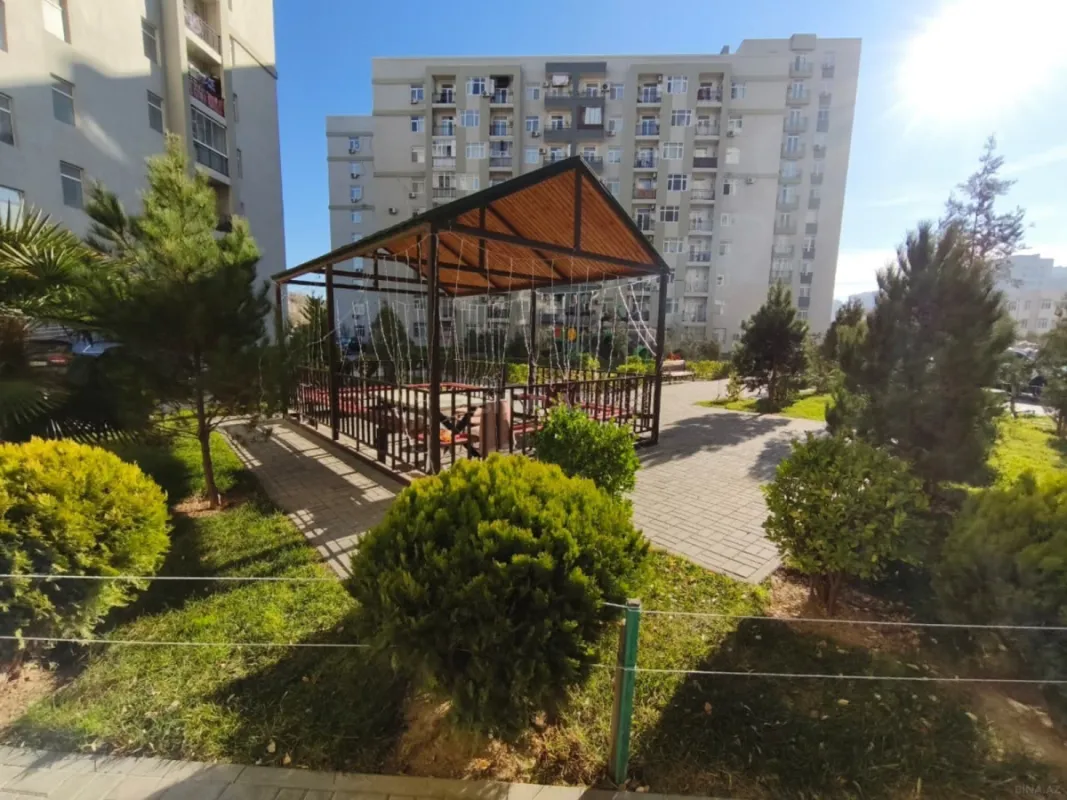 Satılır 2 otaqlı mənzil 70 m²
