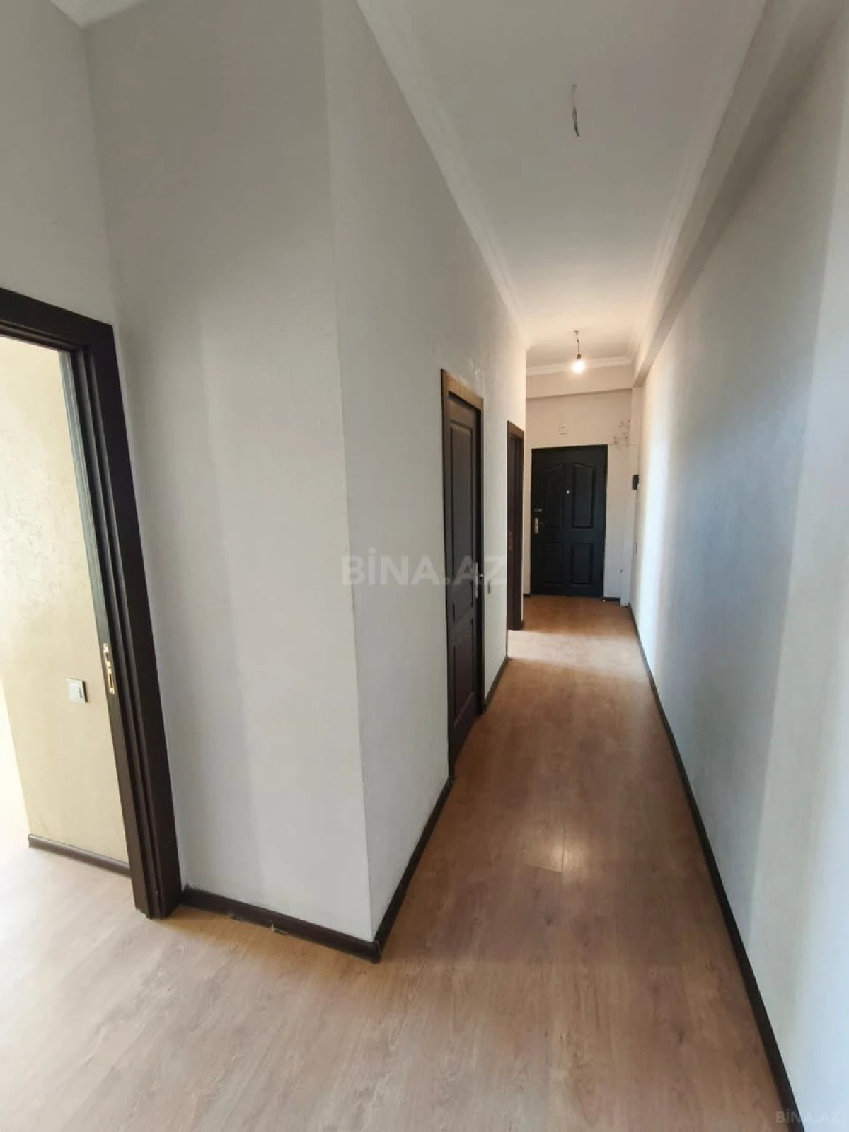 Satılır 2 otaqlı mənzil 70 m²