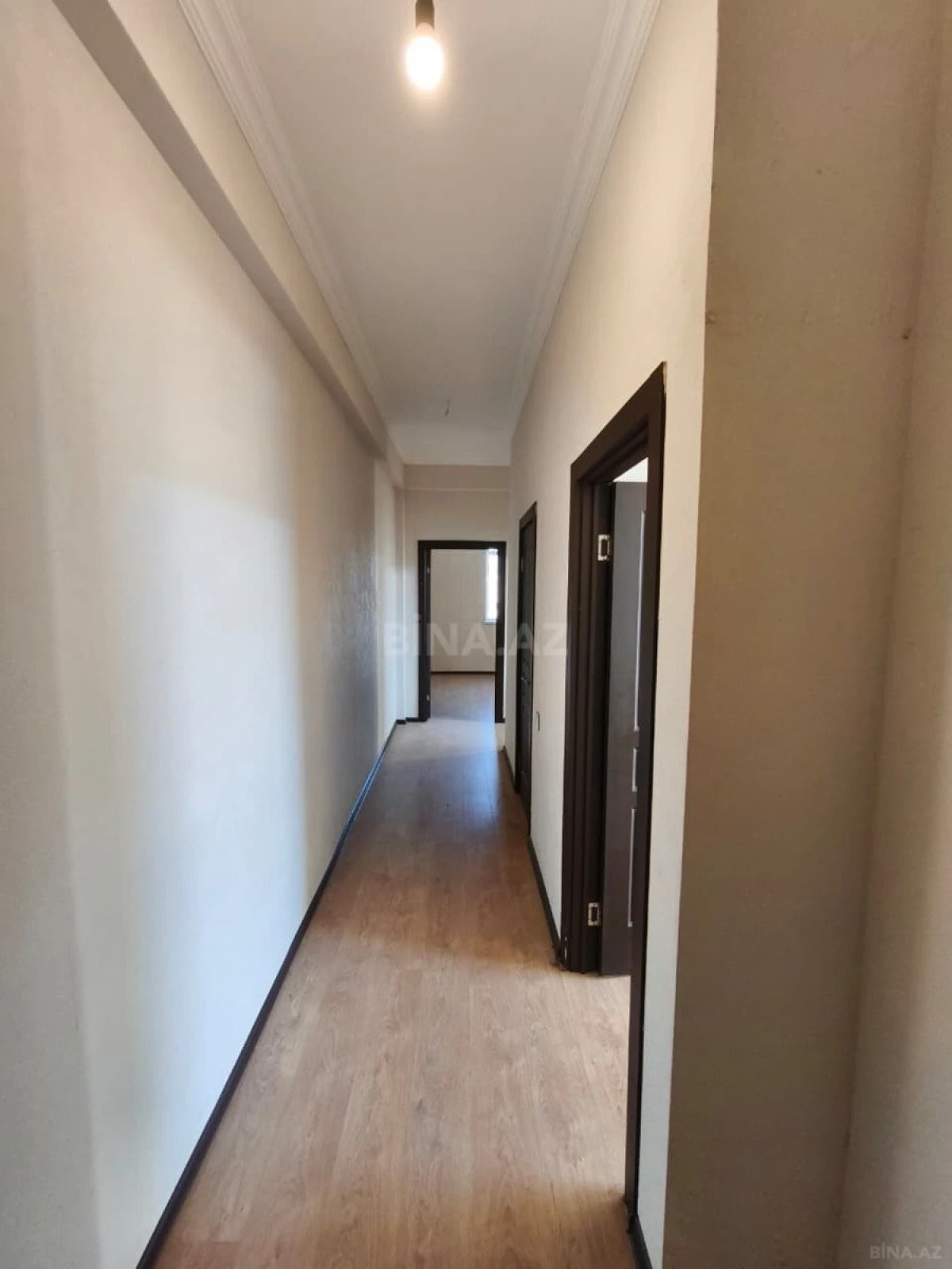 Satılır 2 otaqlı mənzil 70 m²