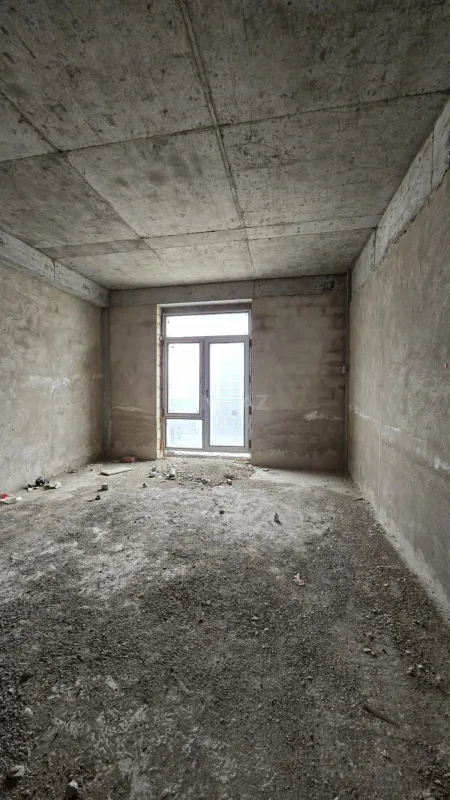 Satılır 5 otaqlı mənzil 342 m²