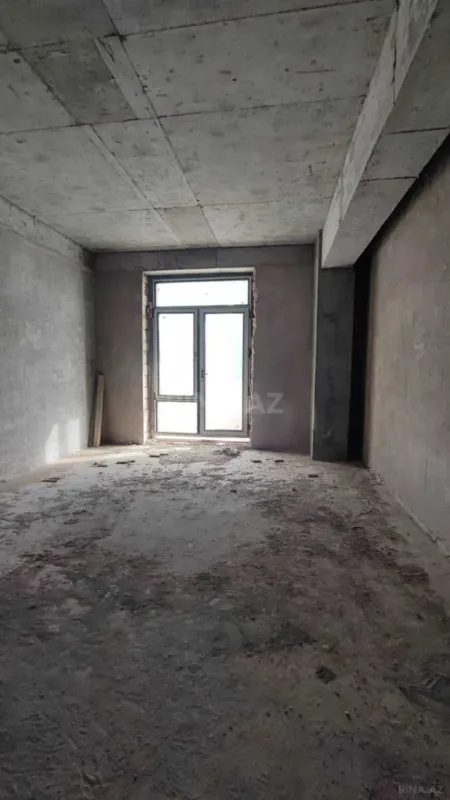 Satılır 5 otaqlı mənzil 342 m²