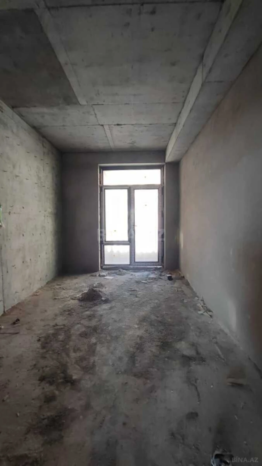 Satılır 5 otaqlı mənzil 342 m²