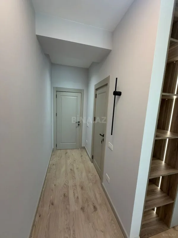 Satılır 4 otaqlı mənzil 132 m²