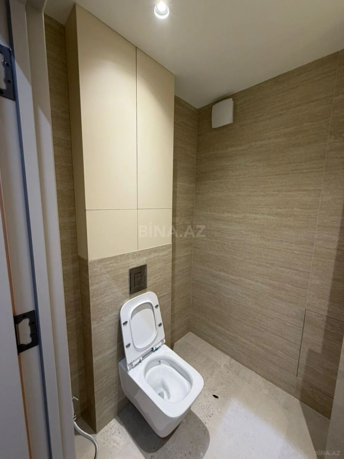 Satılır 4 otaqlı mənzil 132 m²