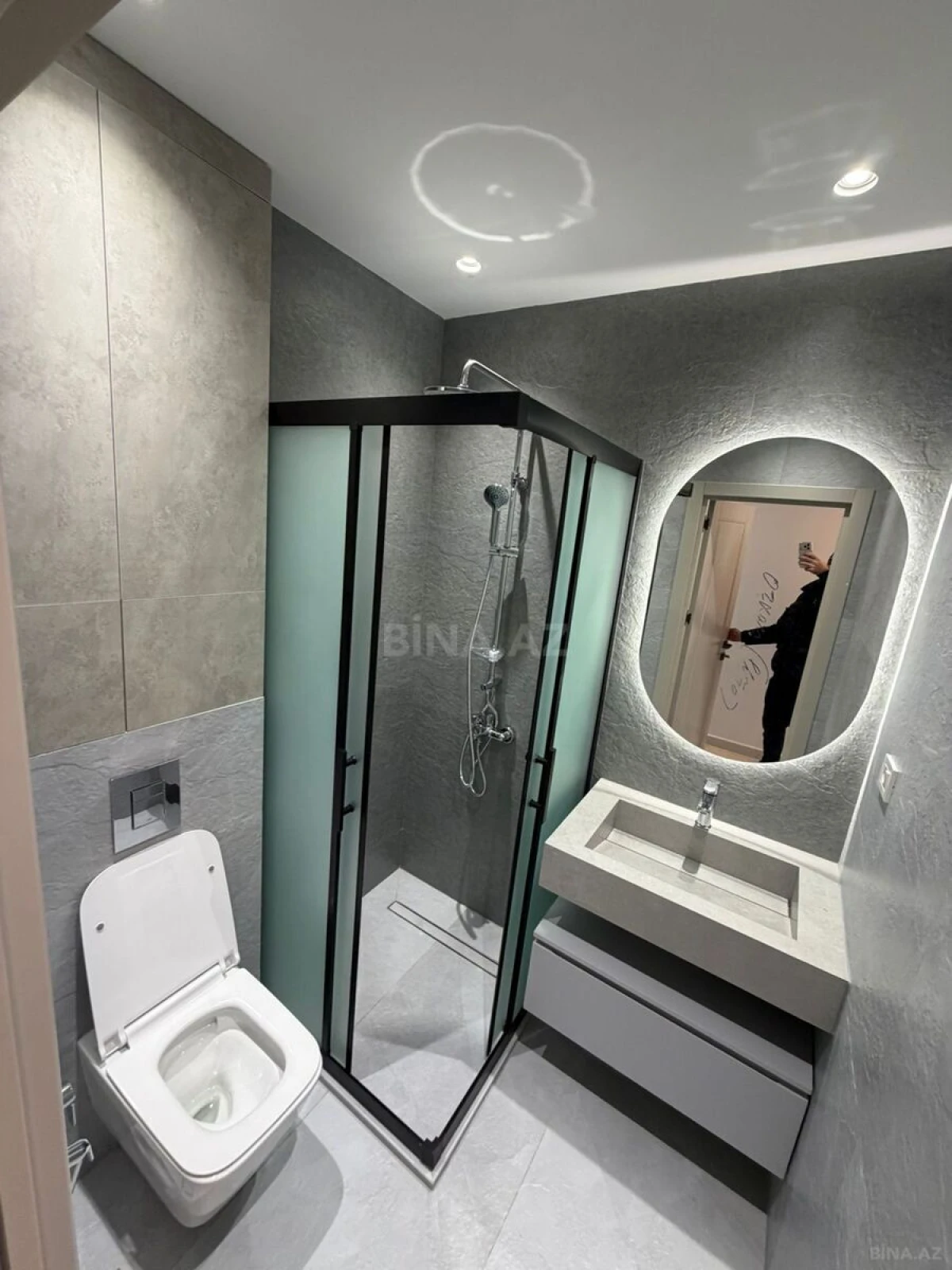 Satılır 4 otaqlı mənzil 132 m²