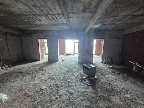 Satılır 2 otaqlı mənzil 103 m²