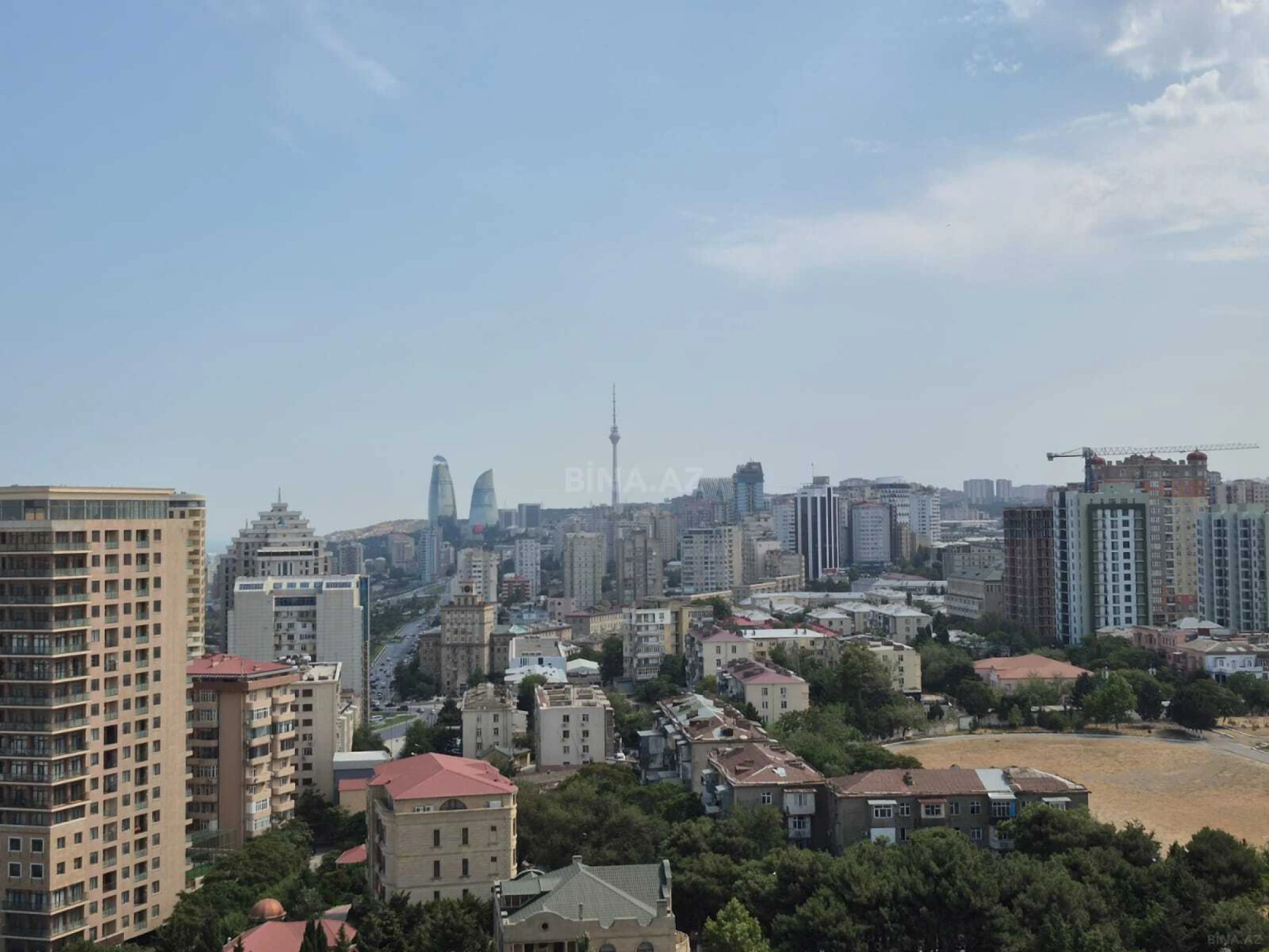 Satılır 2 otaqlı mənzil 103 m²