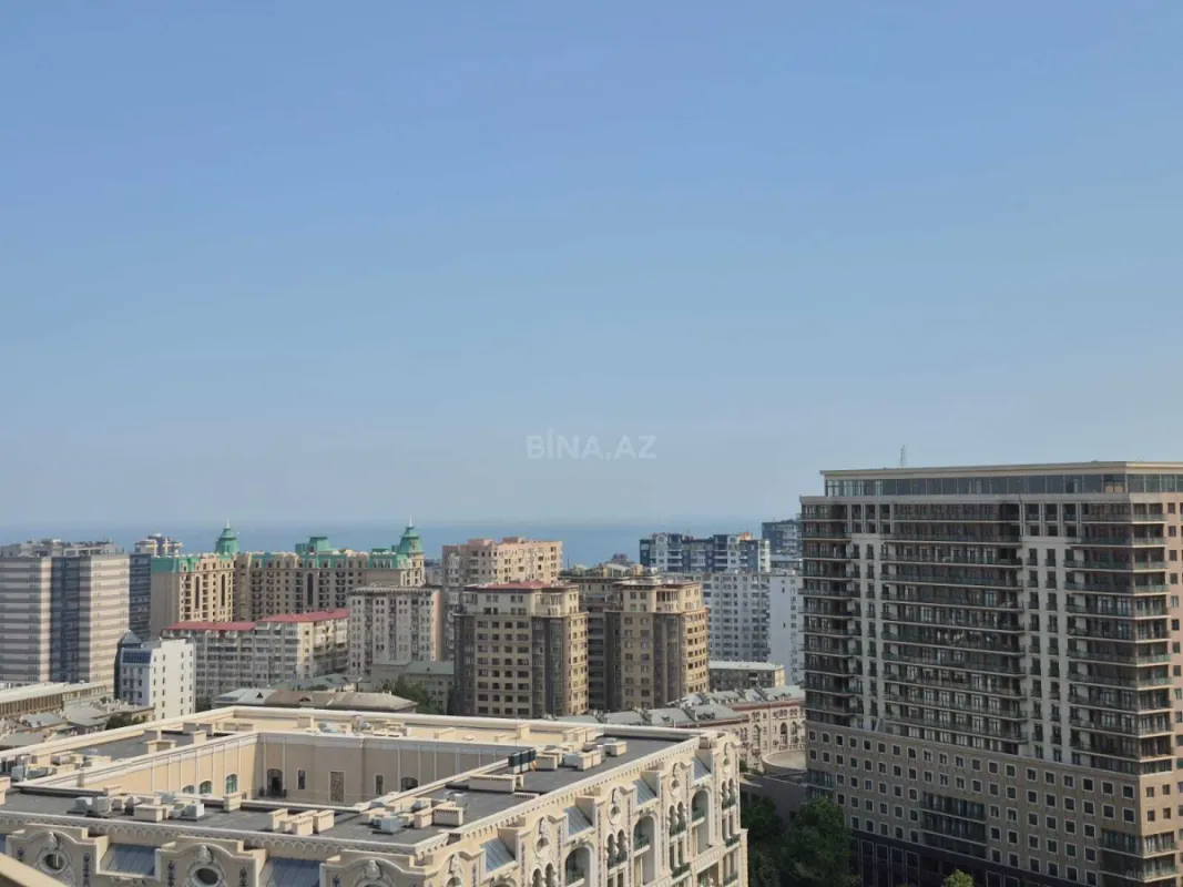 Satılır 2 otaqlı mənzil 103 m²