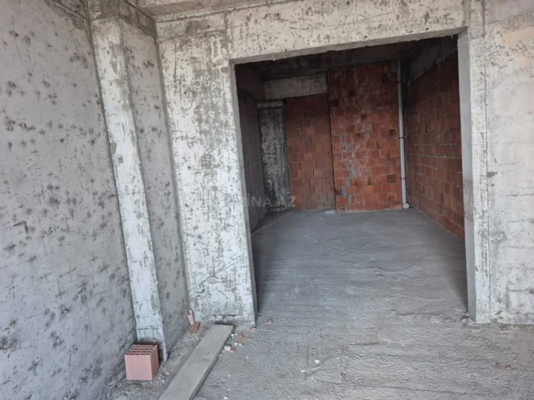 Satılır 2 otaqlı mənzil 103 m²