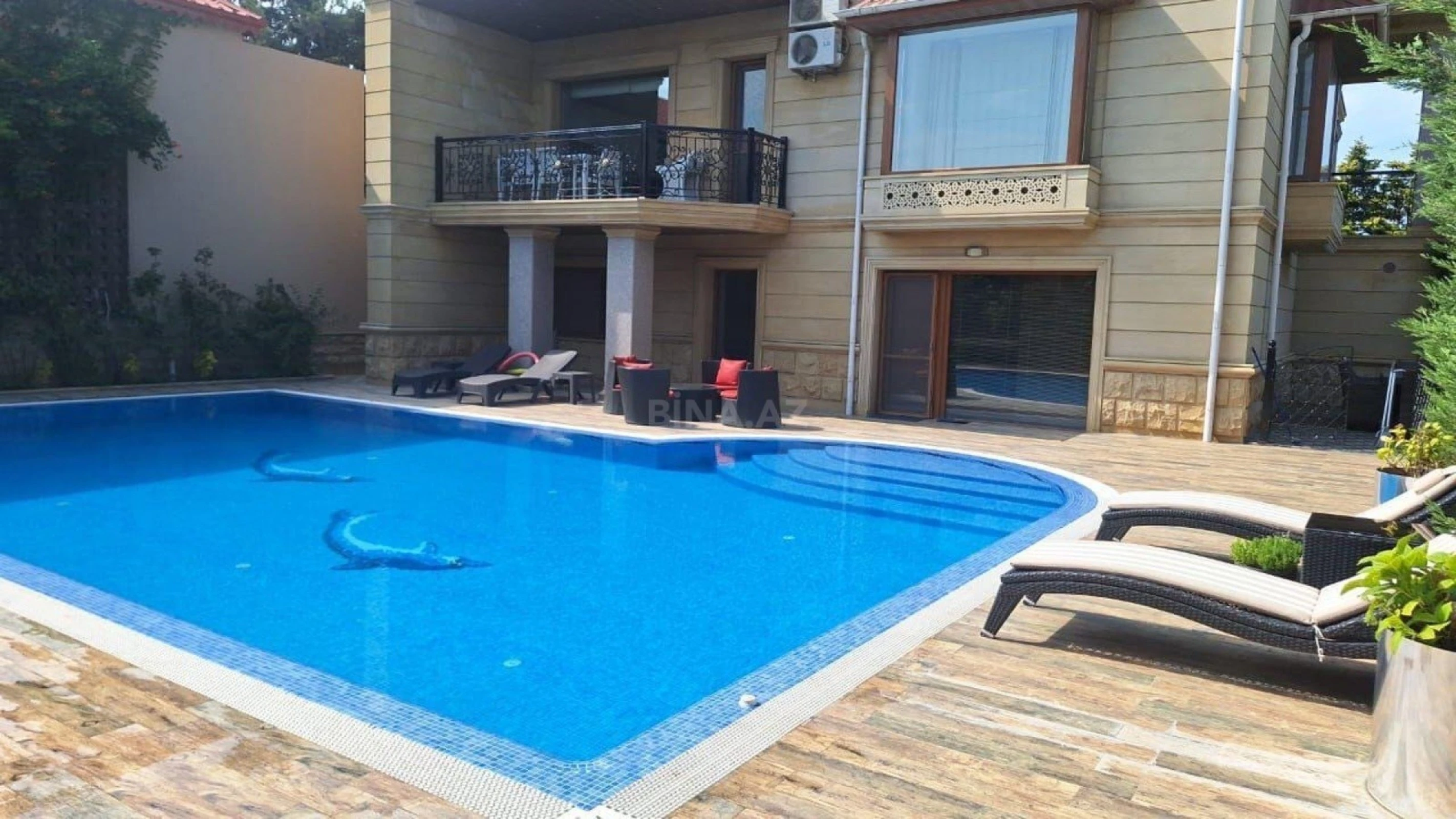 Kirayə verilir 5 otaqlı həyət evi 500 m²