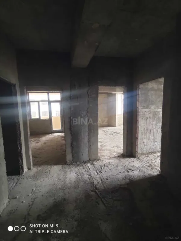 Satılır 3 otaqlı mənzil 122.1 m²