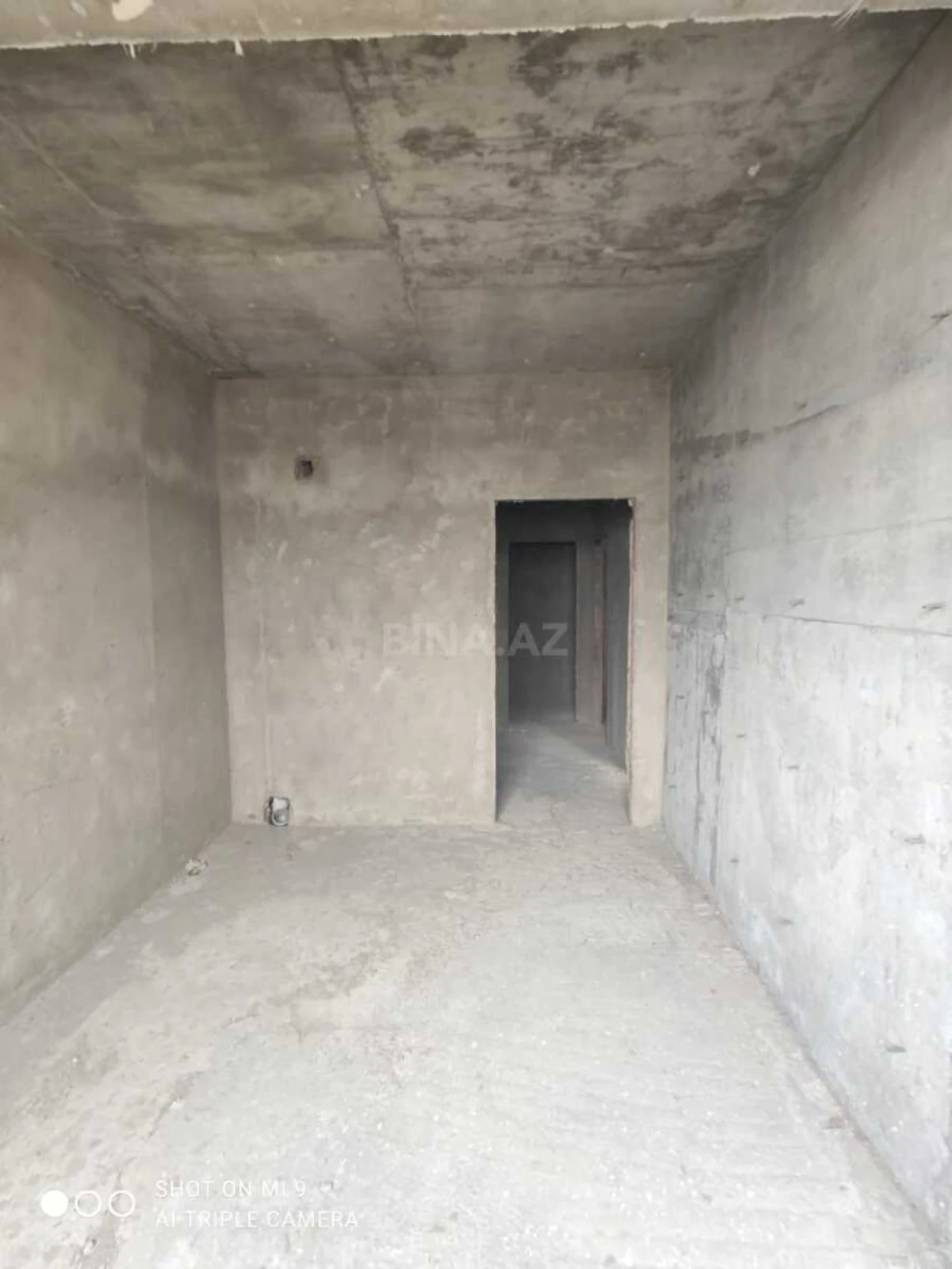 Satılır 3 otaqlı mənzil 122.1 m²