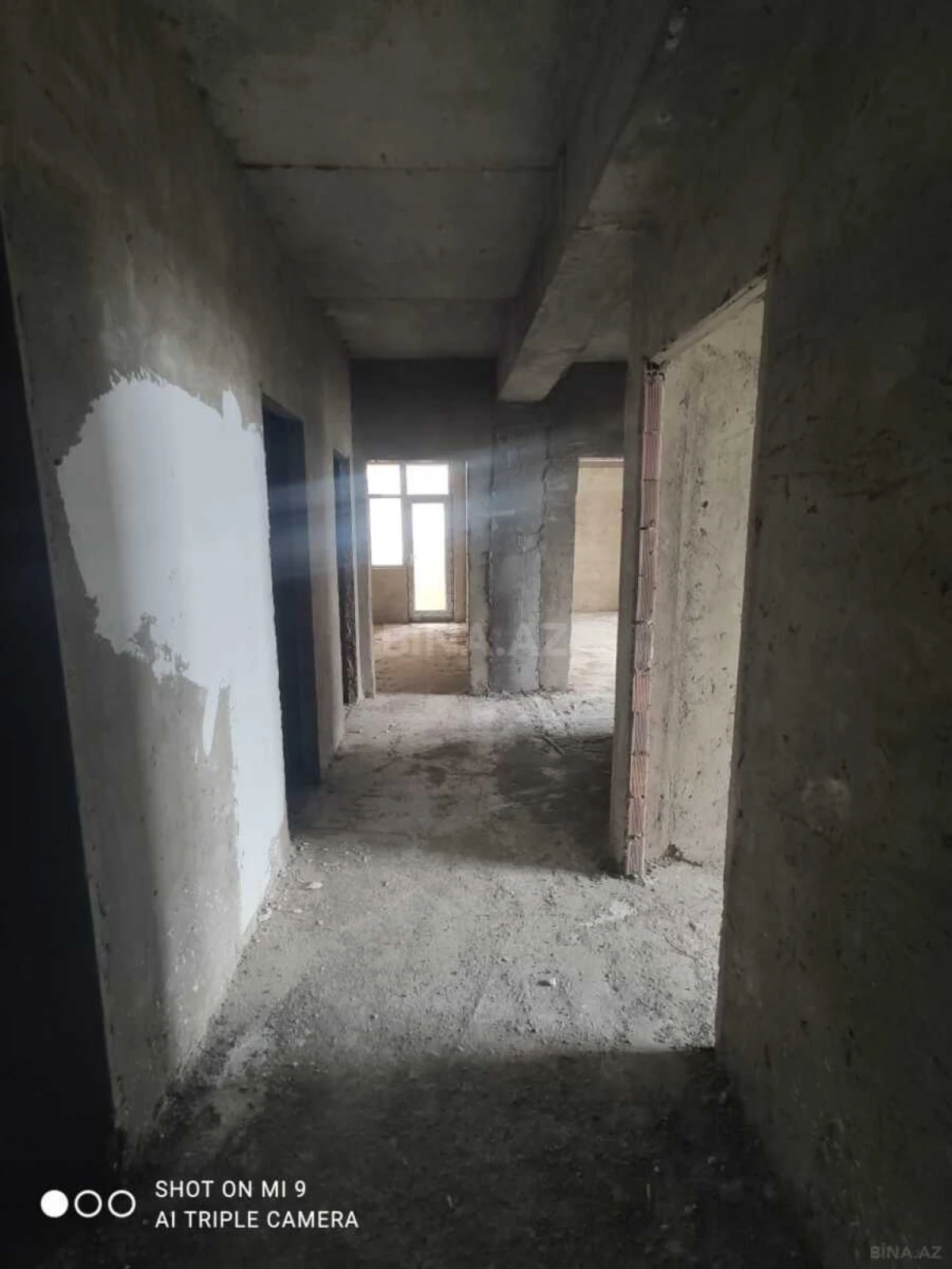Satılır 3 otaqlı mənzil 122.1 m²