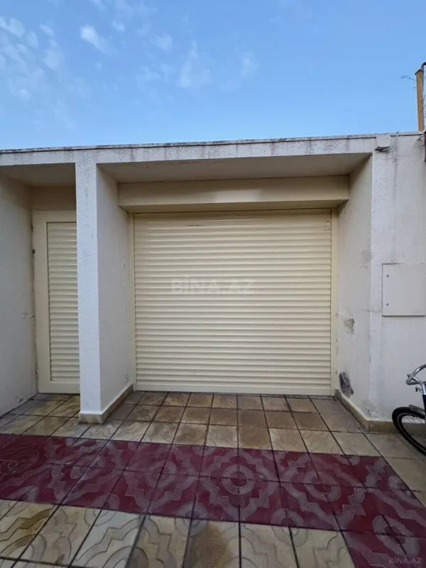 Satılır 6 otaqlı həyət evi 250 m²