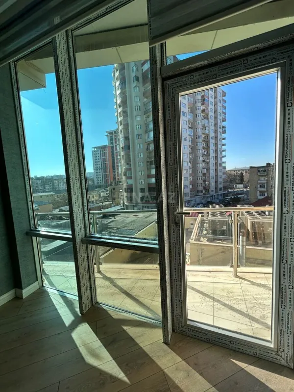 Kirayə verilir 3 otaqlı ofis 116 m²