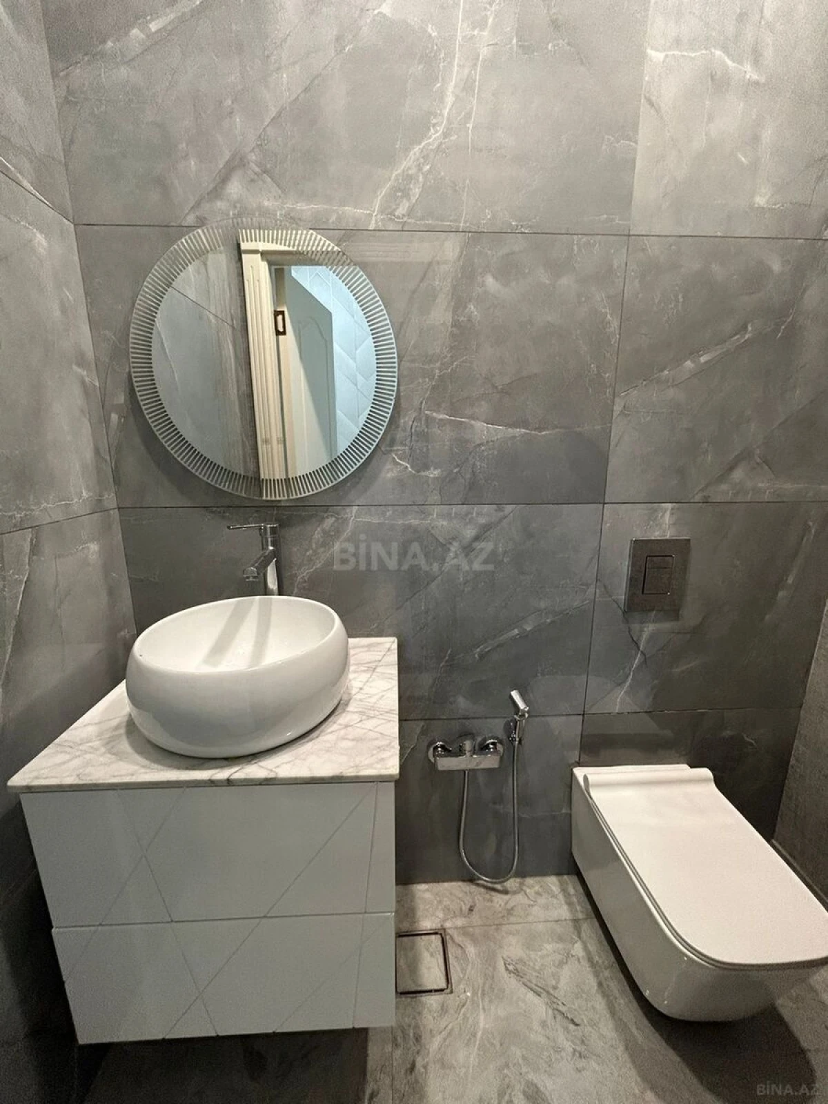 Kirayə verilir 3 otaqlı ofis 116 m²