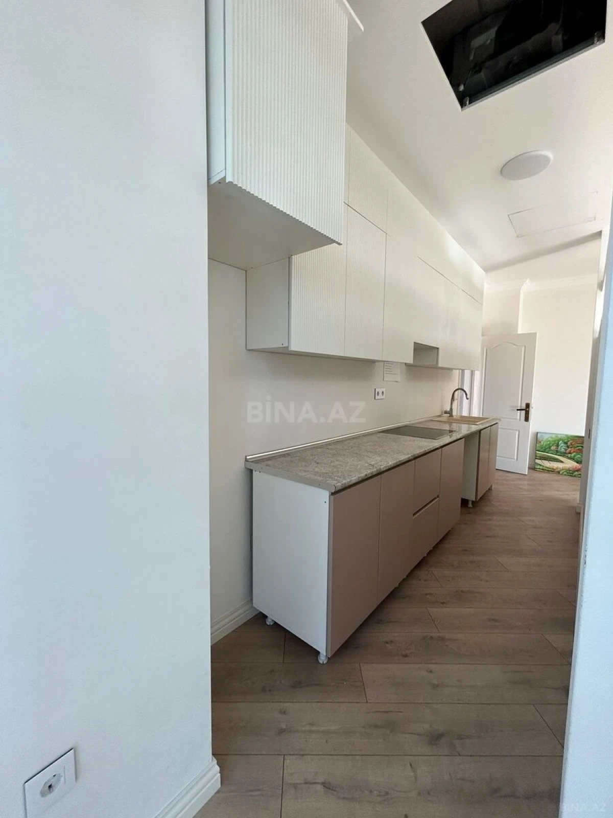 Kirayə verilir 3 otaqlı ofis 116 m²