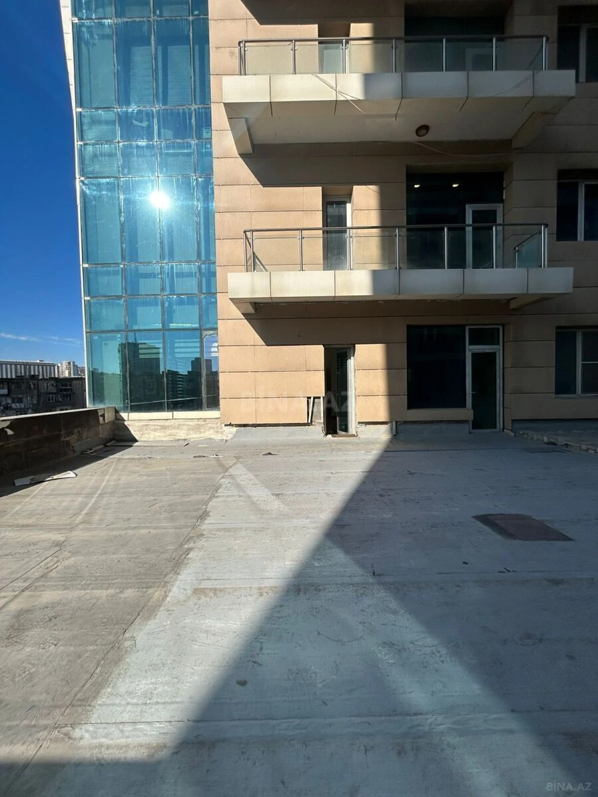 Kirayə verilir 3 otaqlı ofis 116 m²