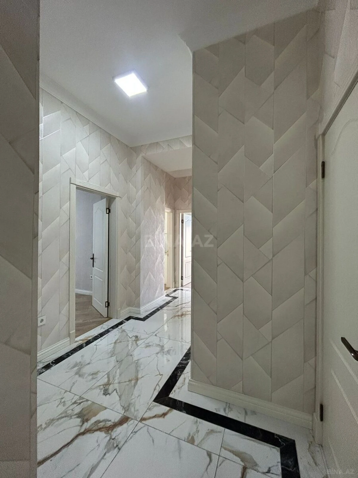 Kirayə verilir 3 otaqlı ofis 116 m²