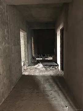 Satılır 4 otaqlı mənzil 245 m²