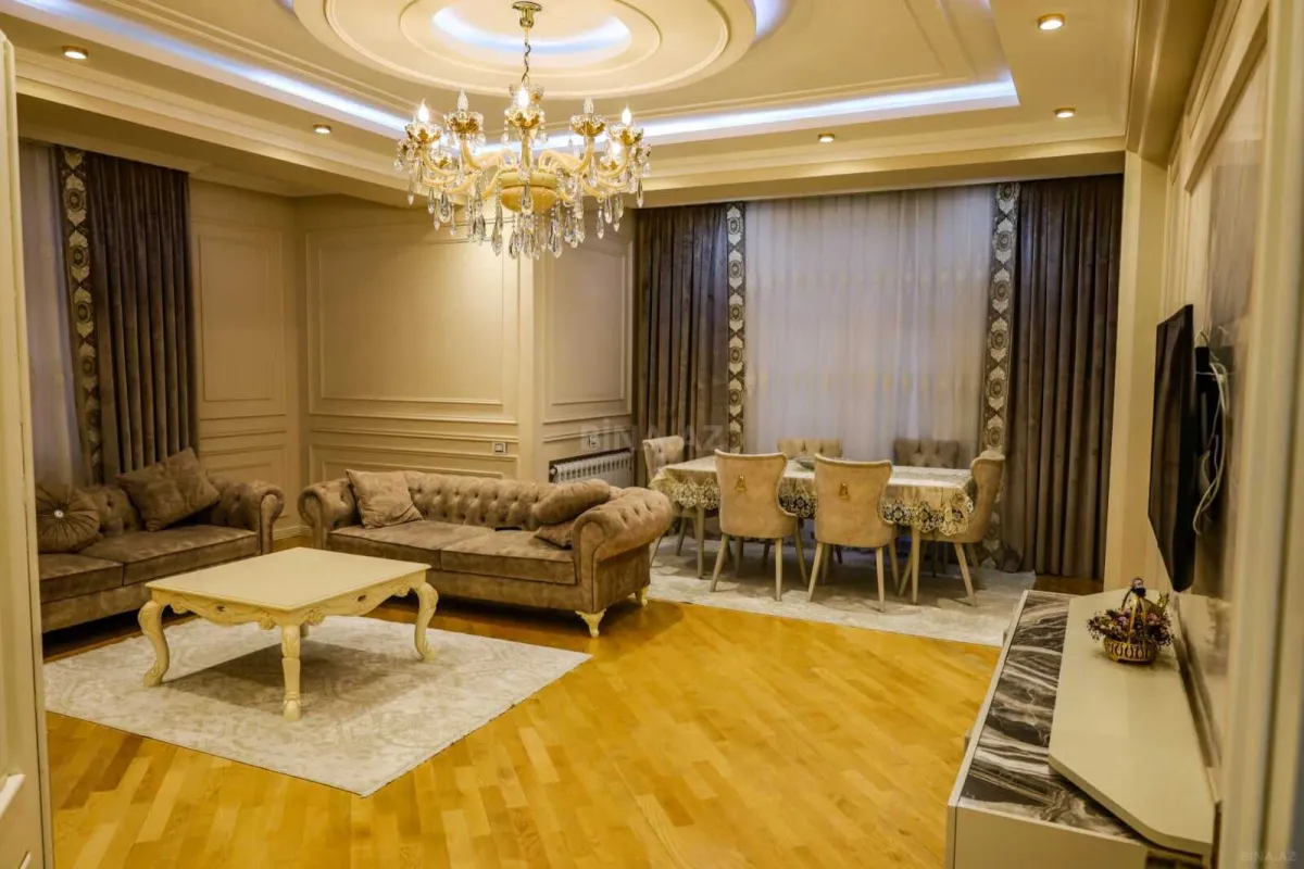 Satılır 3 otaqlı mənzil 113 m²