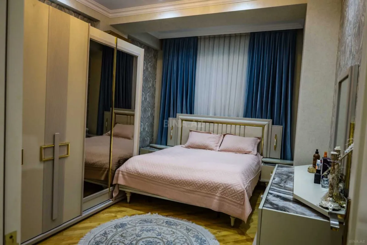 Satılır 3 otaqlı mənzil 113 m²