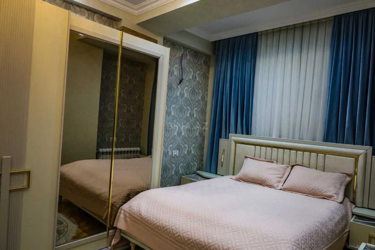 Satılır 3 otaqlı mənzil 113 m²