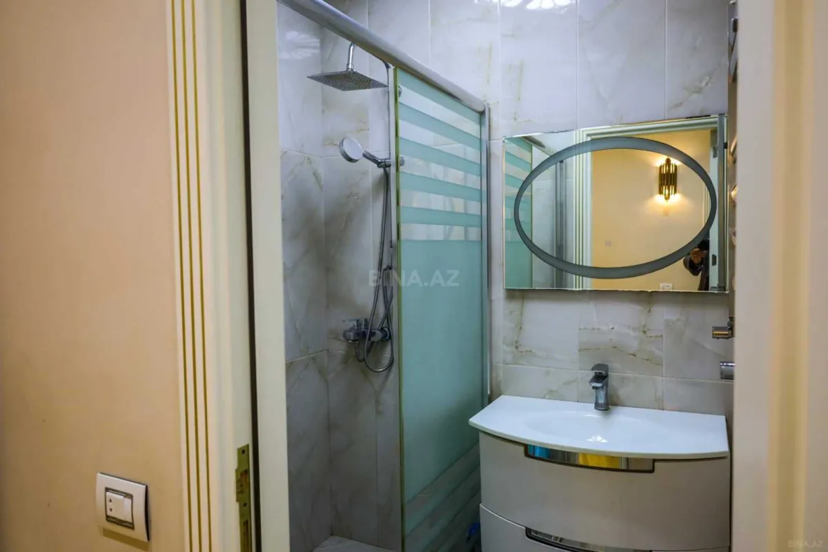 Satılır 3 otaqlı mənzil 113 m²