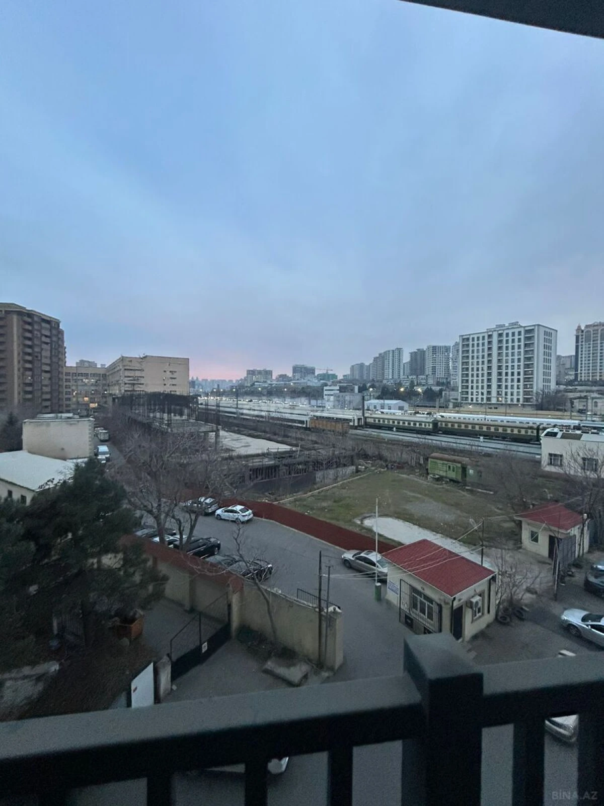 Satılır 2 otaqlı mənzil 84 m²