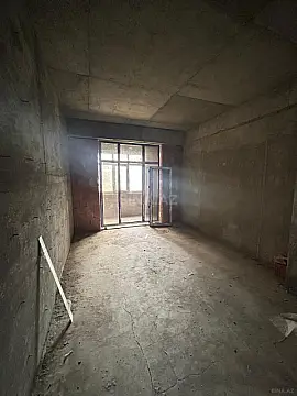 Satılır 2 otaqlı mənzil 84 m²